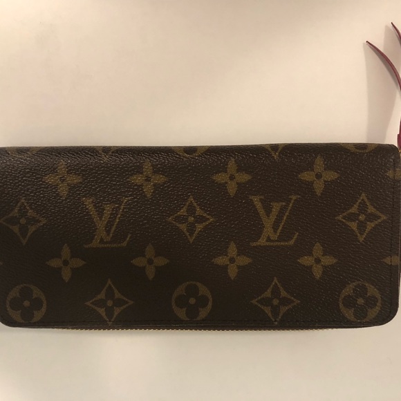 LV ORIGINAL PRICE TO SELL Clémence wallet. Fuchsia Color. - Picture 4 of 10